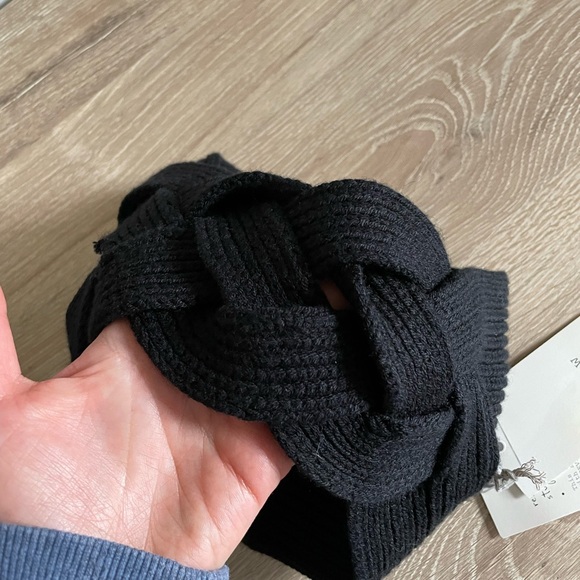 Braided Knit Head Wrap - Picture 5 of 6